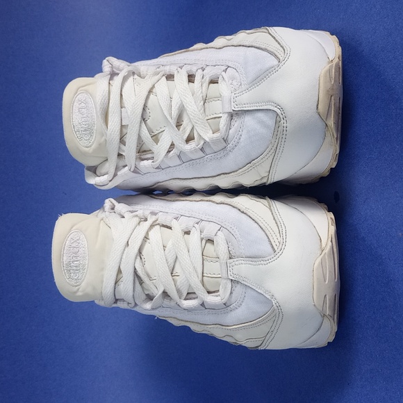 Nike Air Max 95 White Metallic Silver (GS) 905348-104 - Picture 10 of 12